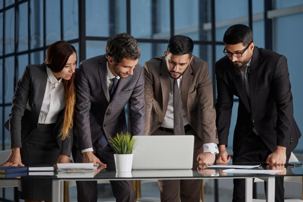 Cómo convertir la información en decisiones empresariales rentables